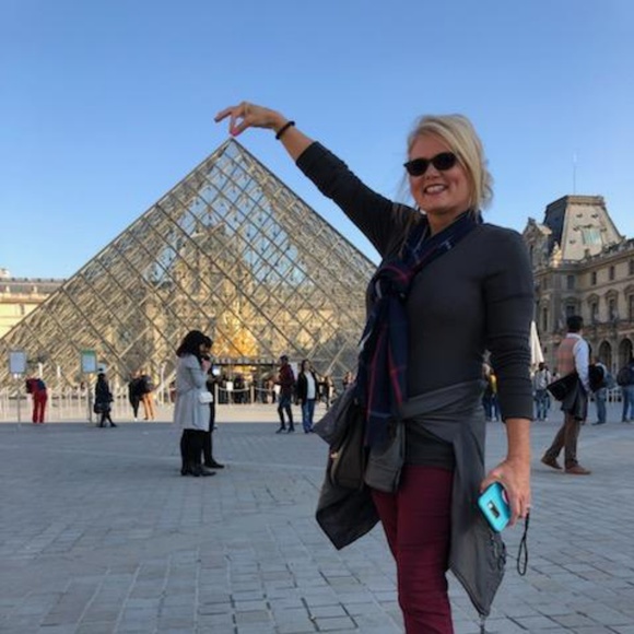 Meet your Posher, Karen - Picture 3 of 8